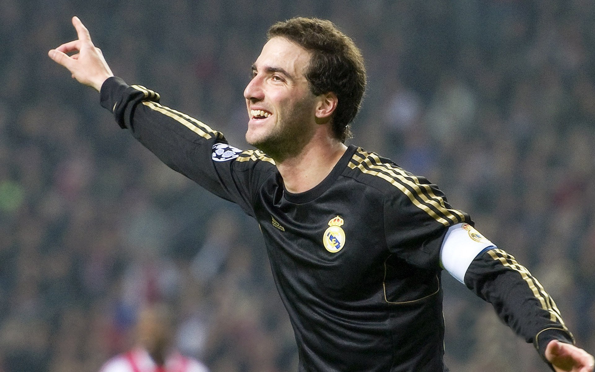 查默斯决赛发挥超出预期赢得喝彩，查尔莫斯百科